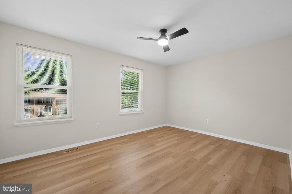 6356 Ducketts Lane - Photo 11
