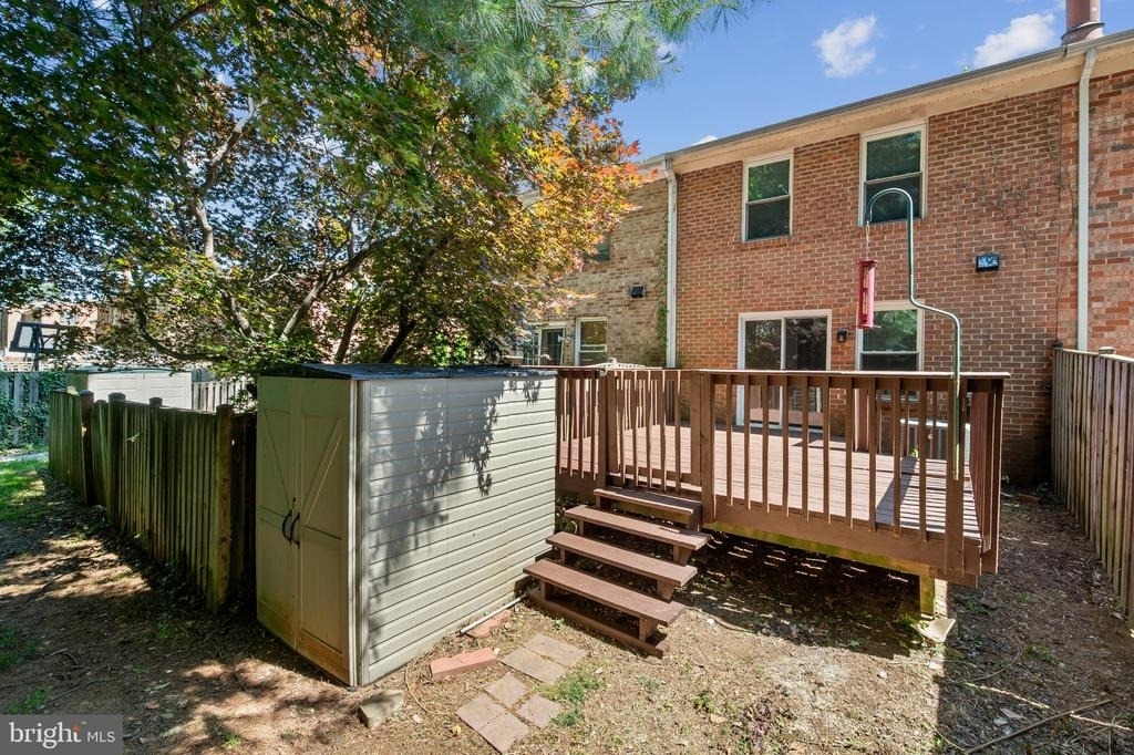 6356 Ducketts Lane - Photo 27