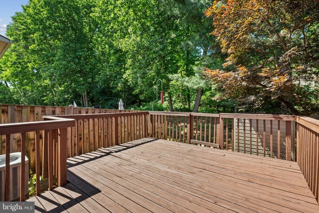 6356 Ducketts Lane - Photo 26