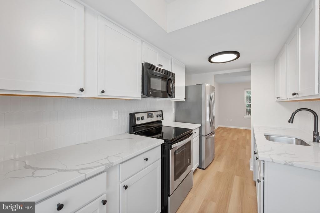 6356 Ducketts Lane - Photo 2