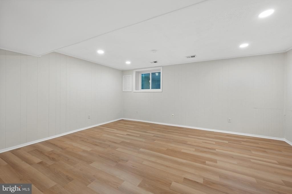6356 Ducketts Lane - Photo 15