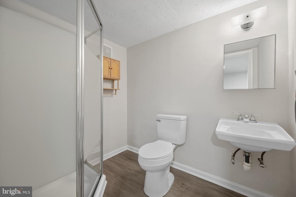 6356 Ducketts Lane - Photo 22