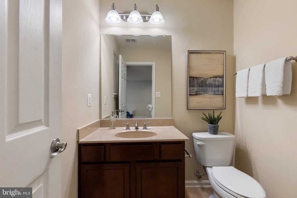 232 Mohegan Drive - Photo 21