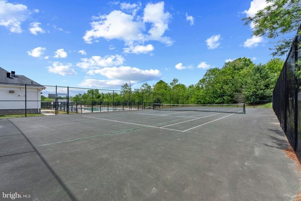 232 Mohegan Drive - Photo 33