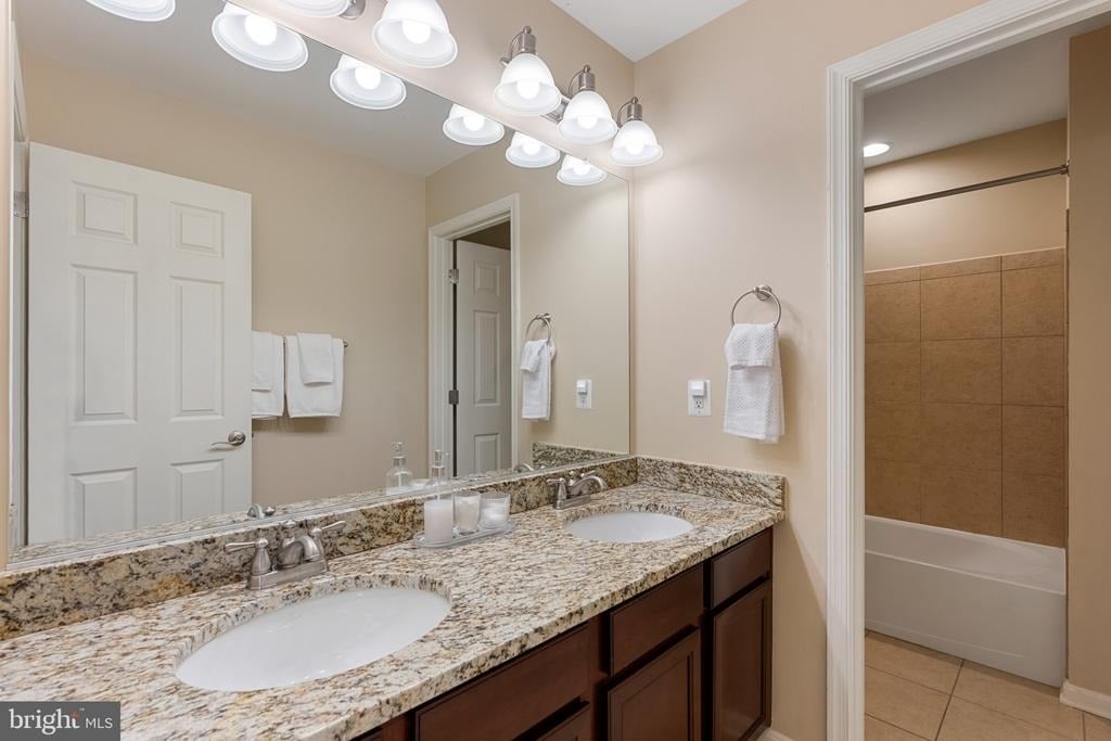 232 Mohegan Drive - Photo 14
