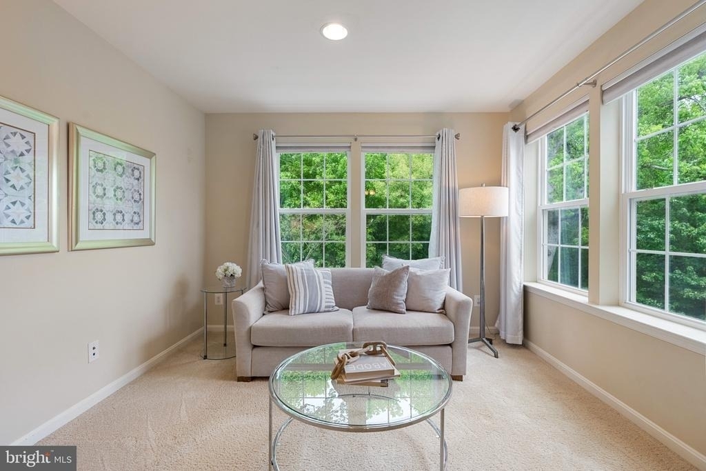 232 Mohegan Drive - Photo 17