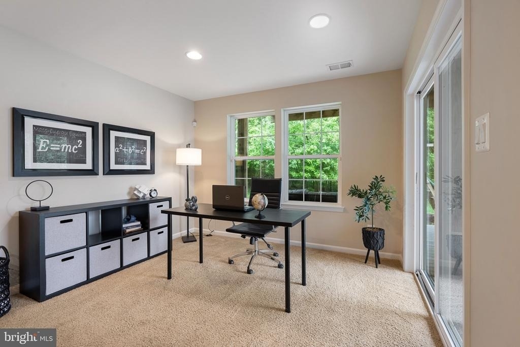 232 Mohegan Drive - Photo 5