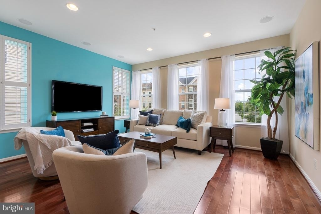 232 Mohegan Drive - Photo 6