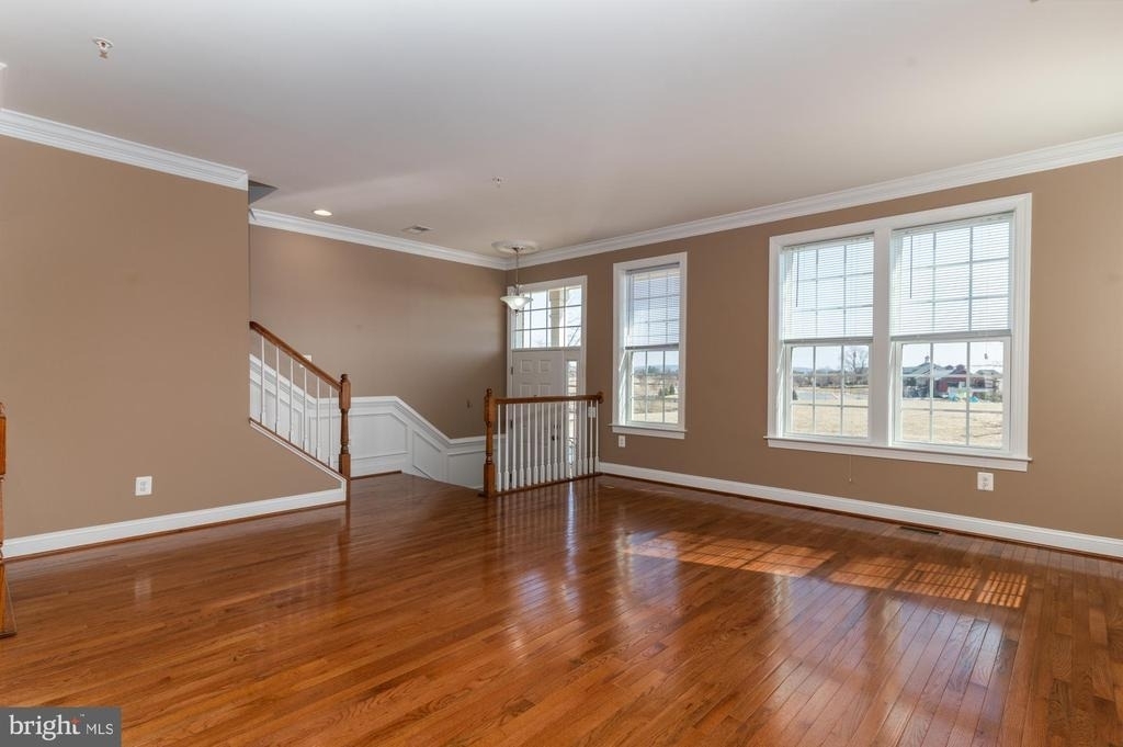 1155 Potomac View Parkway - Photo 4