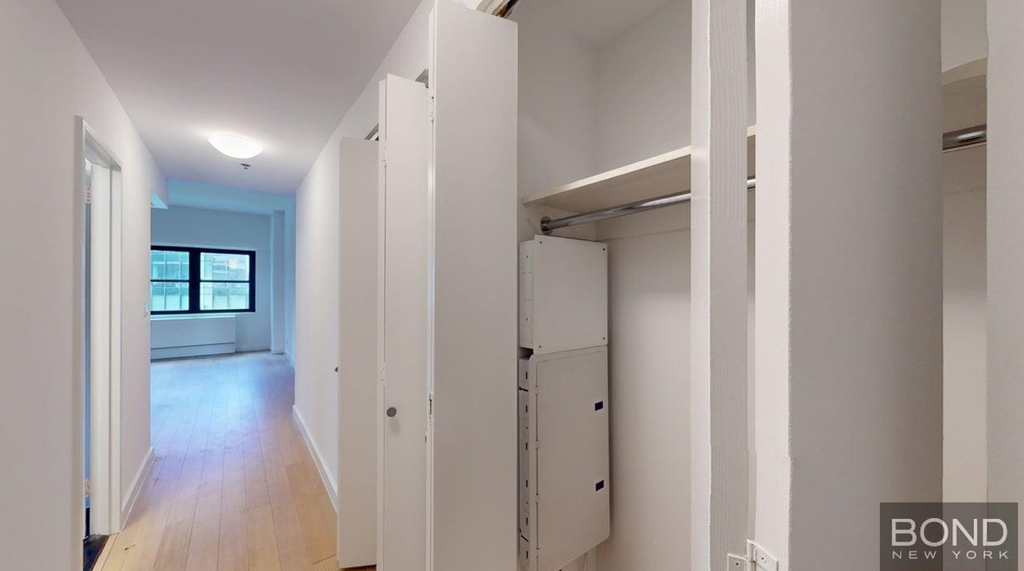 East 39th Street - Photo 3