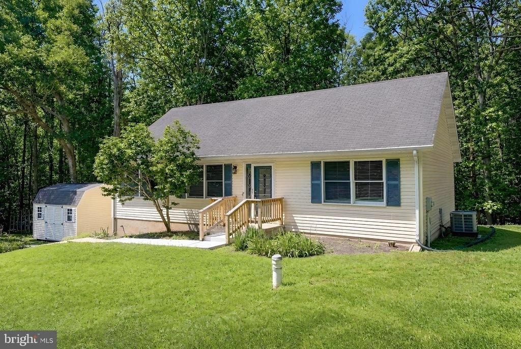 8433 Sailboat Lane - Photo 1