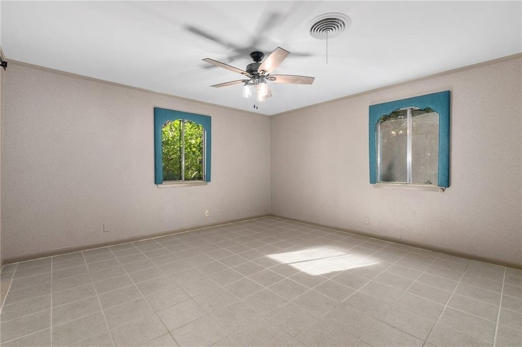 610 Lancelot Way - Photo 19