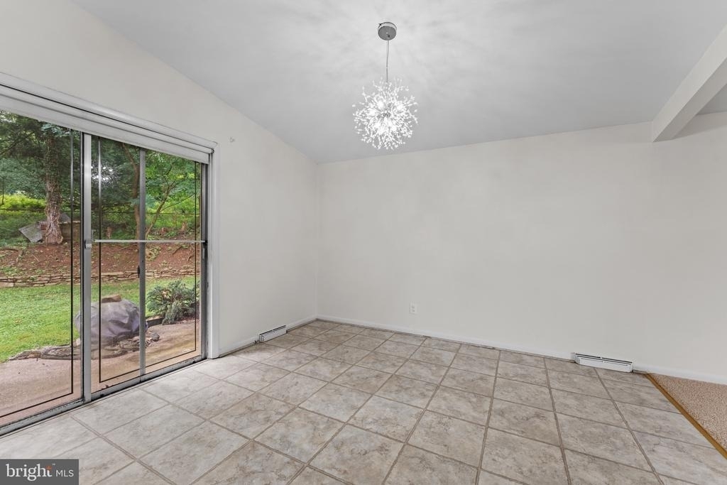 5801 Stuart Avenue - Photo 13