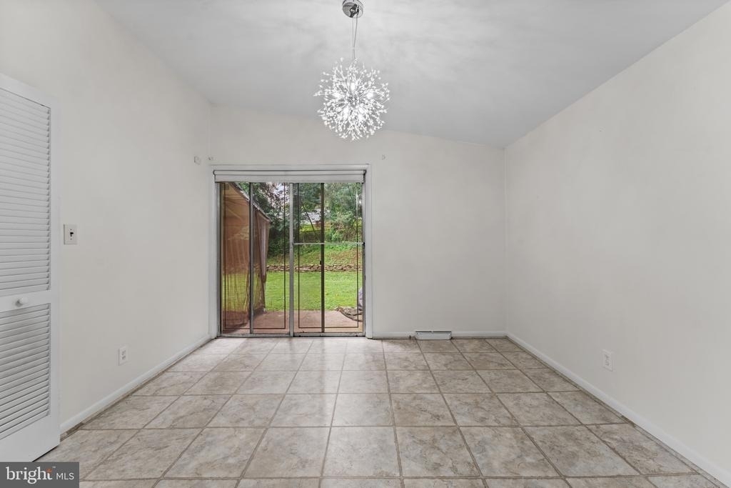 5801 Stuart Avenue - Photo 12