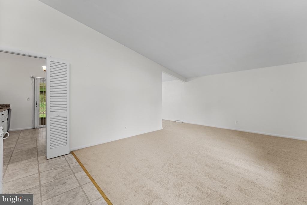 5801 Stuart Avenue - Photo 7