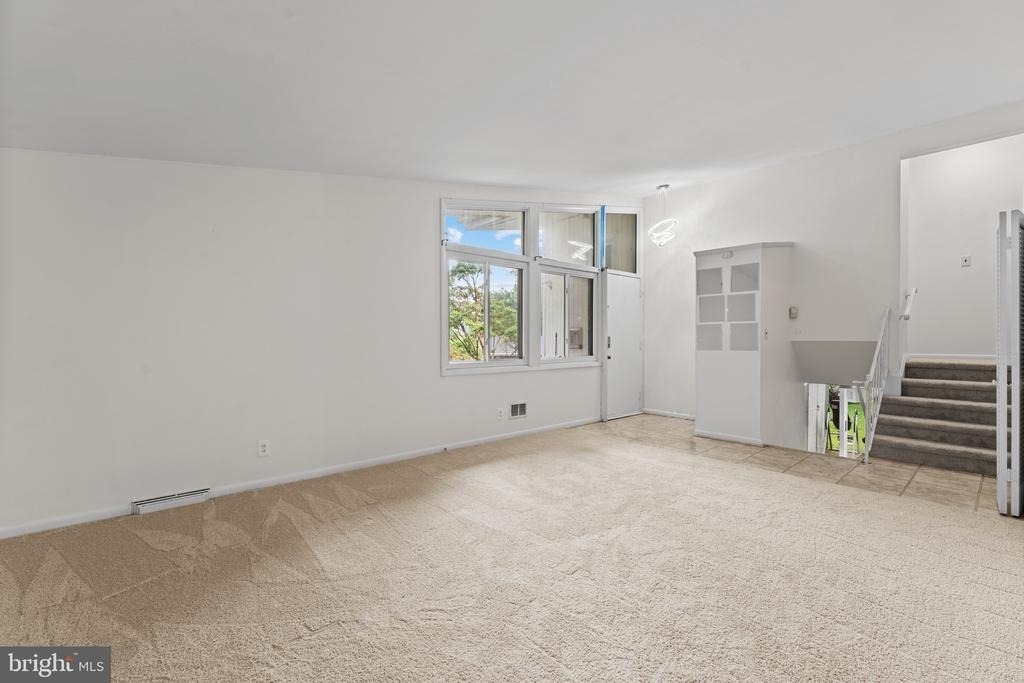 5801 Stuart Avenue - Photo 5