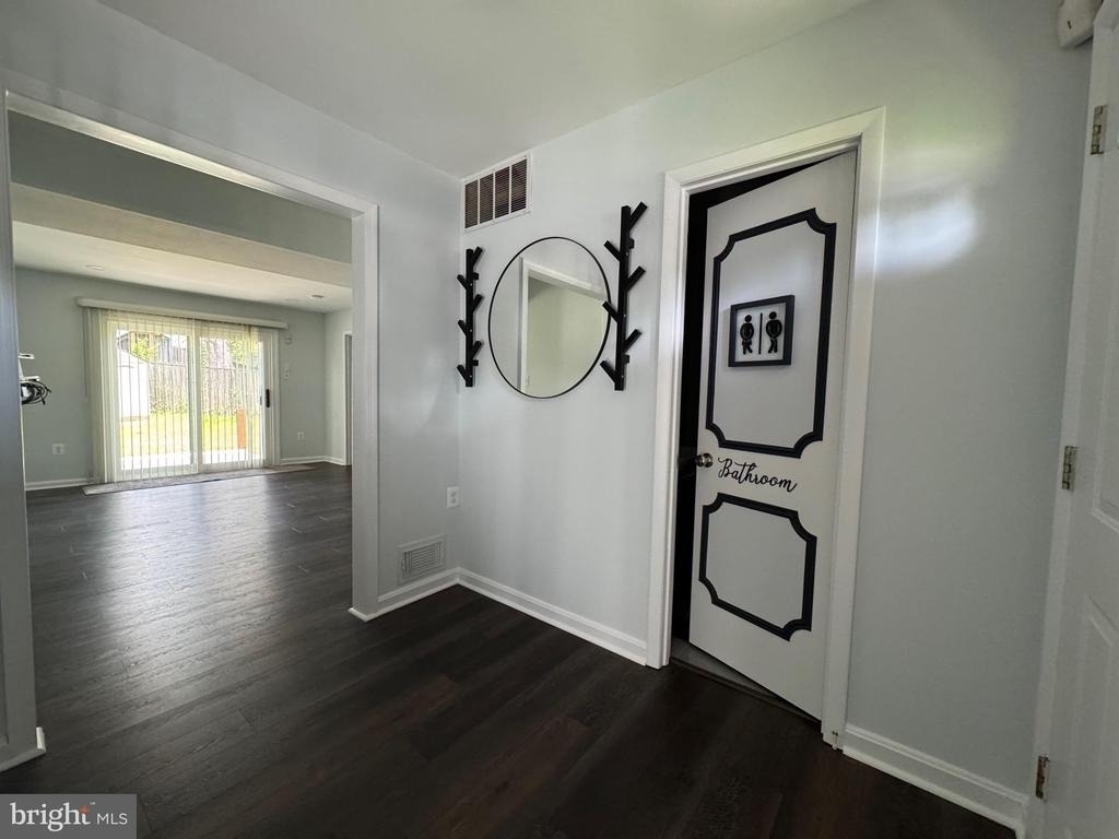 1717 Fallsway Drive - Photo 2