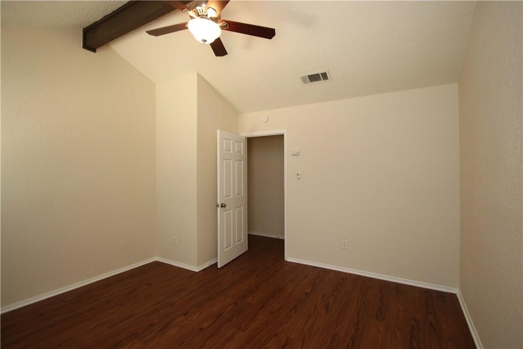 7017 Crosswood Dr - Photo 8