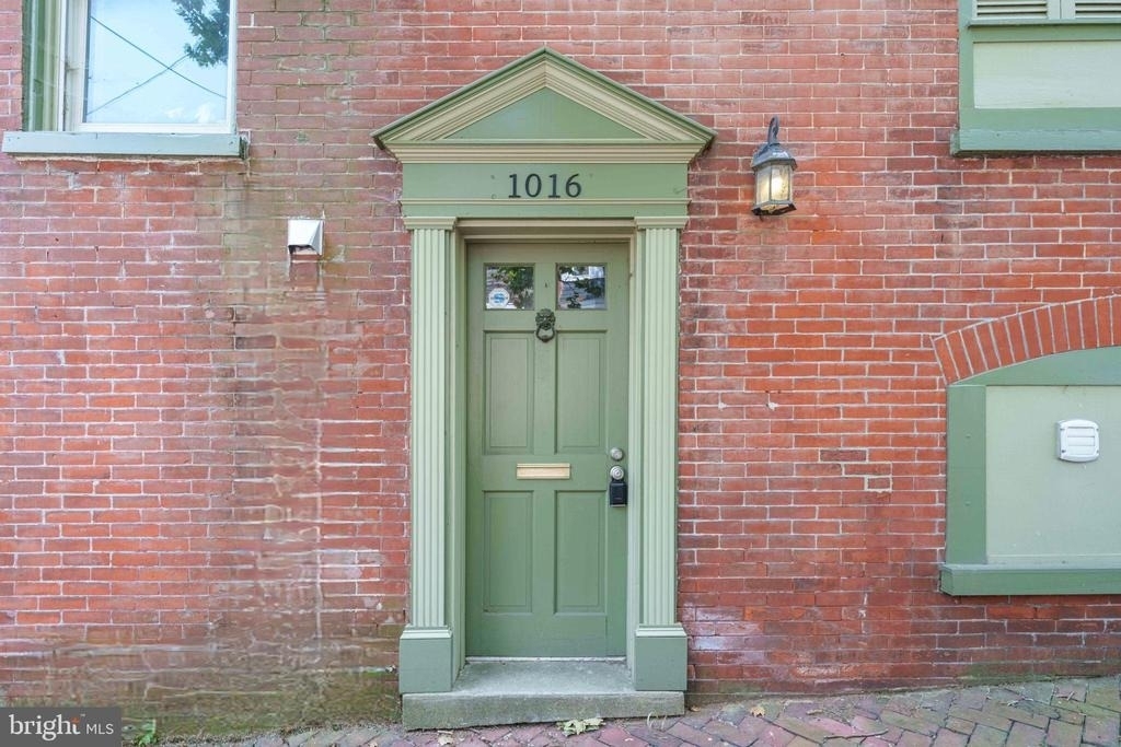 1016 Kirk Avenue - Photo 3