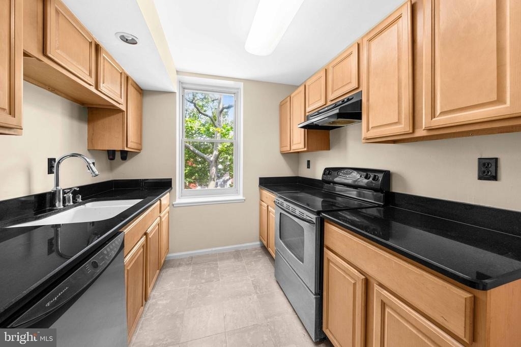 1016 Kirk Avenue - Photo 13
