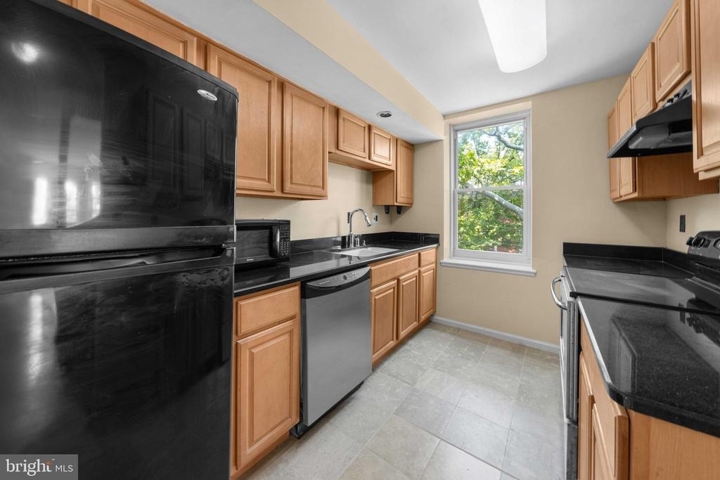 1016 Kirk Avenue - Photo 12