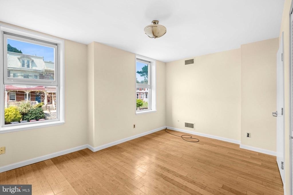 1016 Kirk Avenue - Photo 9