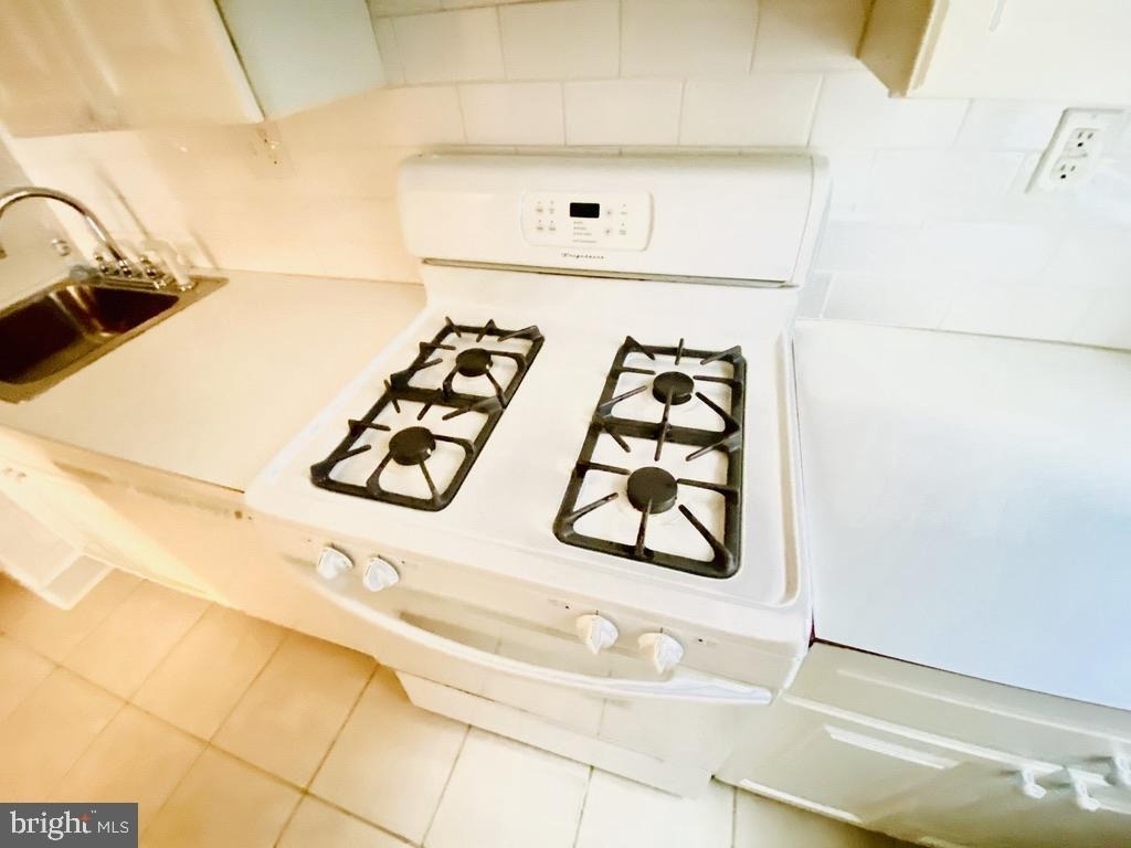 1505 Delaware Avenue - Photo 7