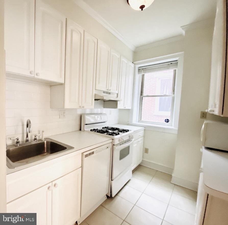 1505 Delaware Avenue - Photo 6