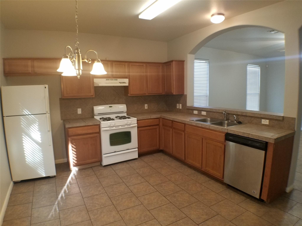 2502 Allred Dr - Photo 8
