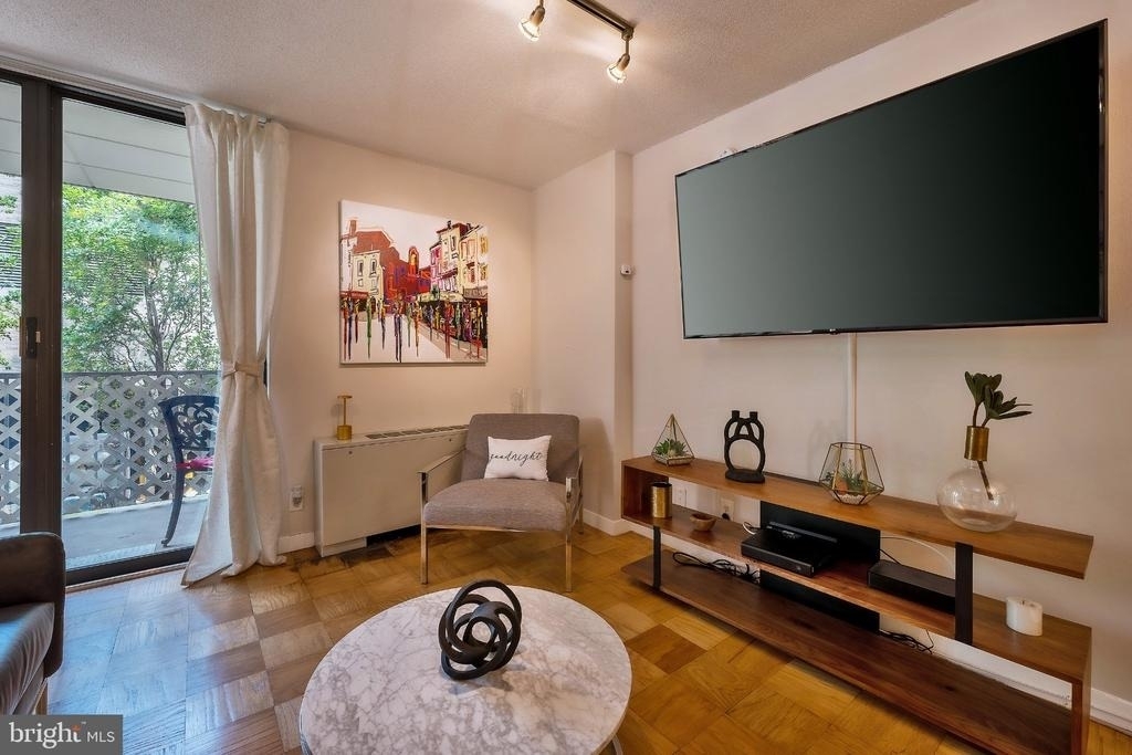 2201 L Street Nw - Photo 13