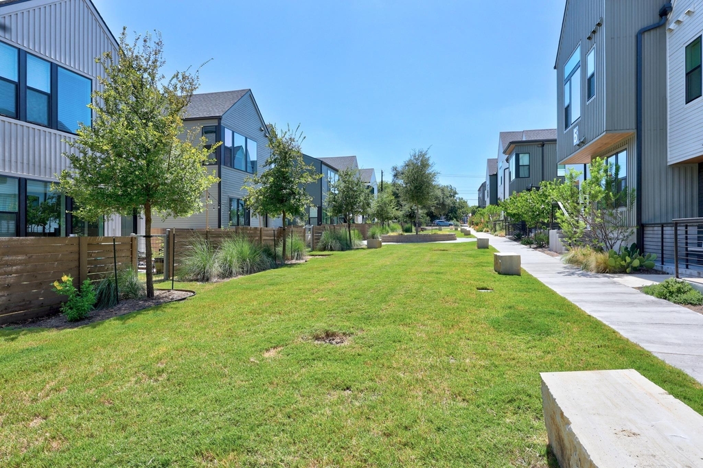 2200 Mcfly St - Photo 24