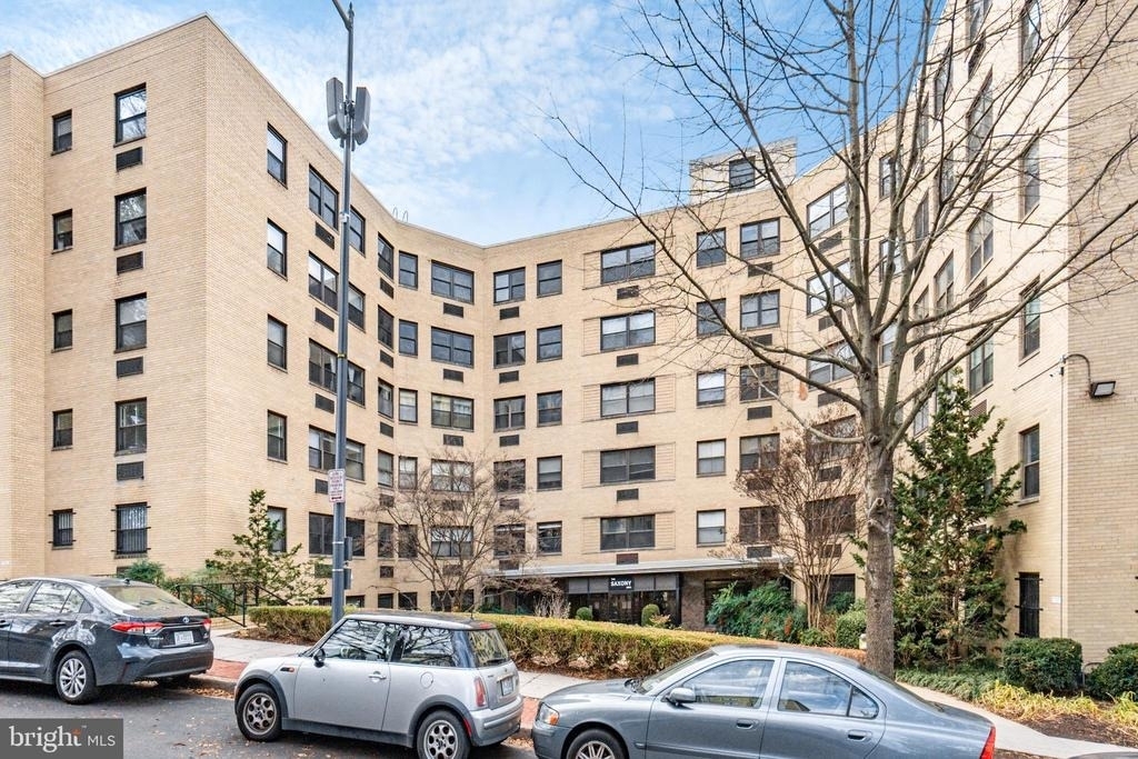 1801 Clydesdale Place Nw - Photo 0