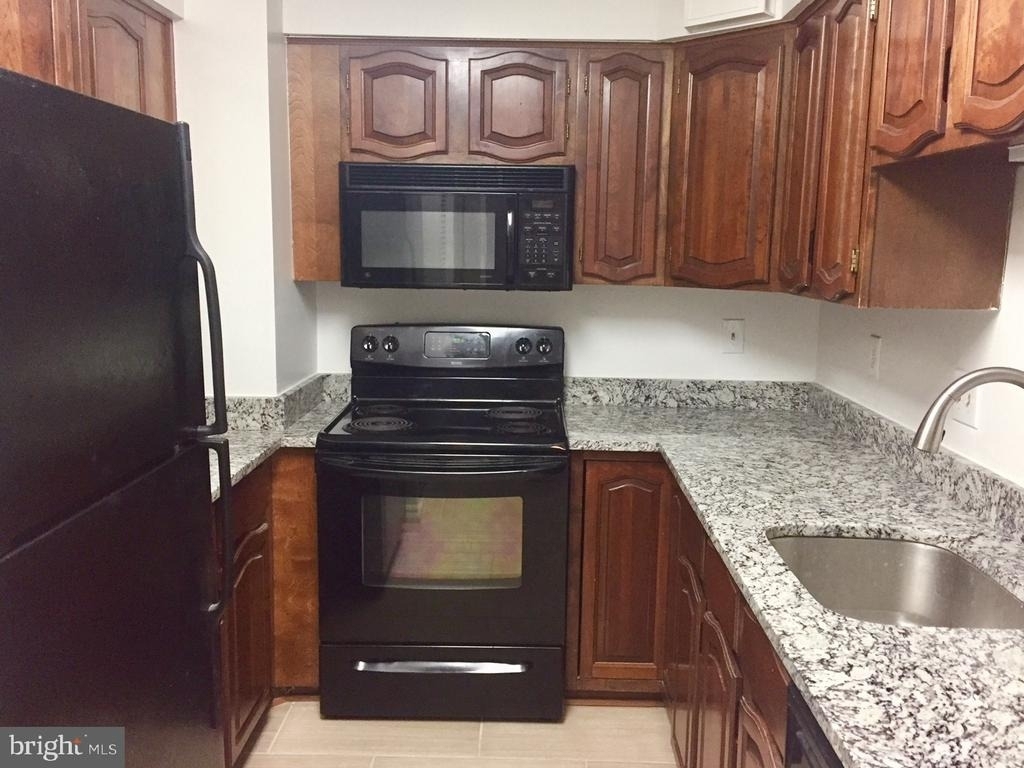 1077 30th Street Nw - Photo 6