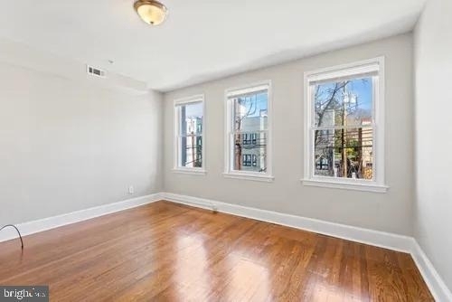 3742 12th Street Ne - Photo 0
