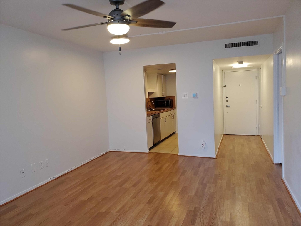 1800 Lavaca St - Photo 0