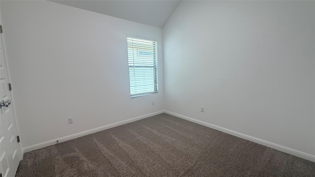 176 Hornet St - Photo 16