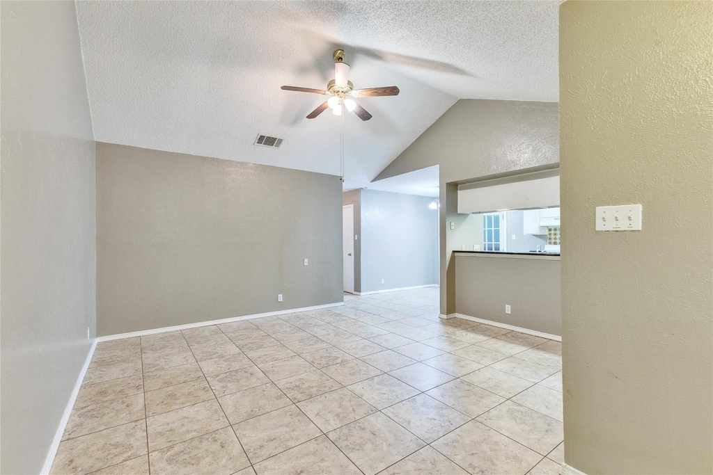 10801 Lanshire Dr - Photo 2