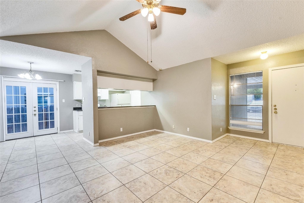 10801 Lanshire Dr - Photo 4