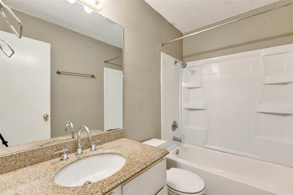 10801 Lanshire Dr - Photo 12