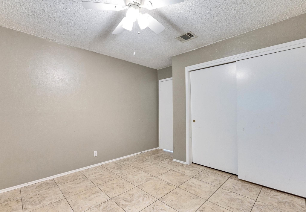 10801 Lanshire Dr - Photo 11