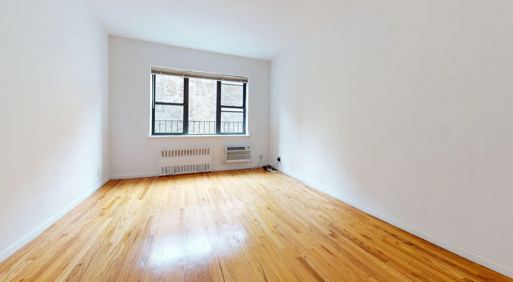 East 83rd  Street - Photo 0