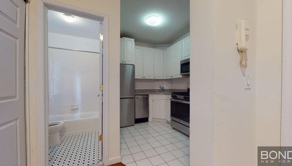 East 80th Street - Photo 1