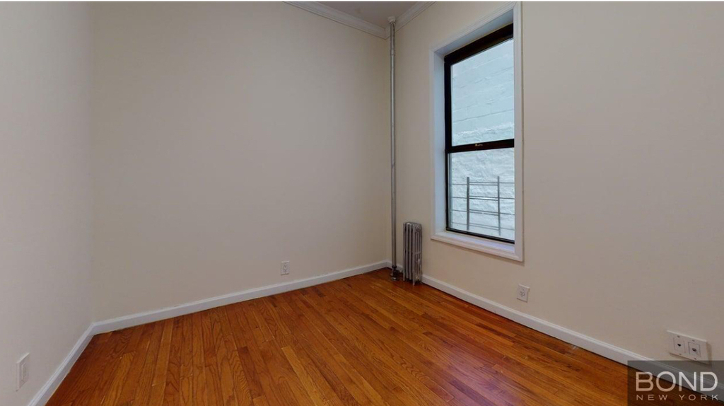 East 80th Street - Photo 6