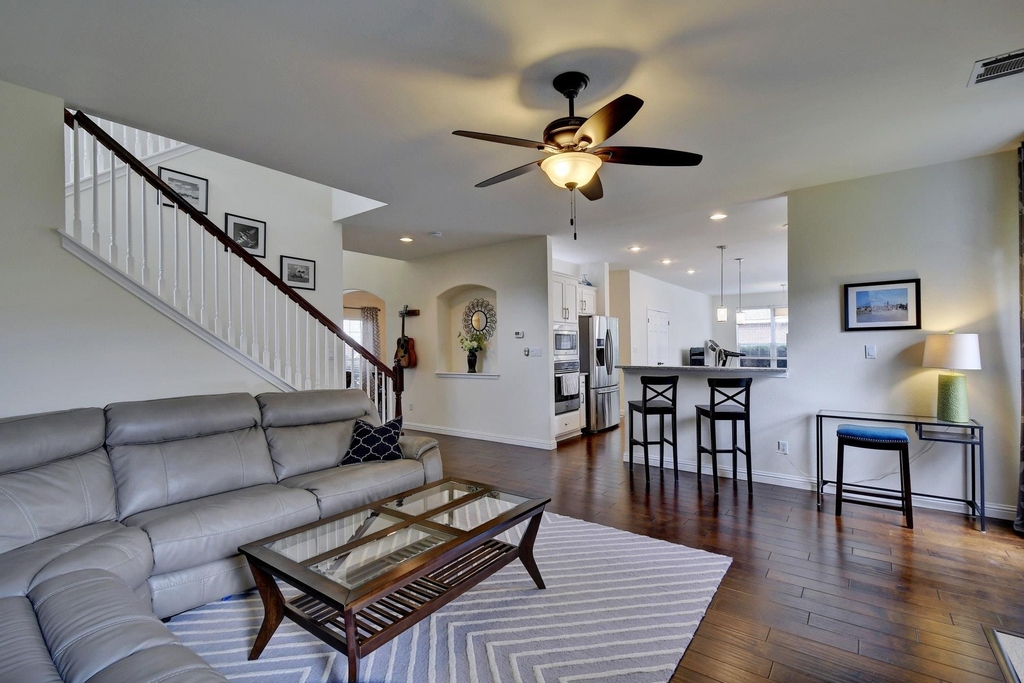 3111 Dawn Mesa Ct - Photo 3