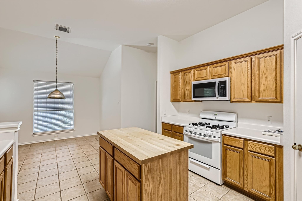 3948 Artesia Bnd - Photo 5