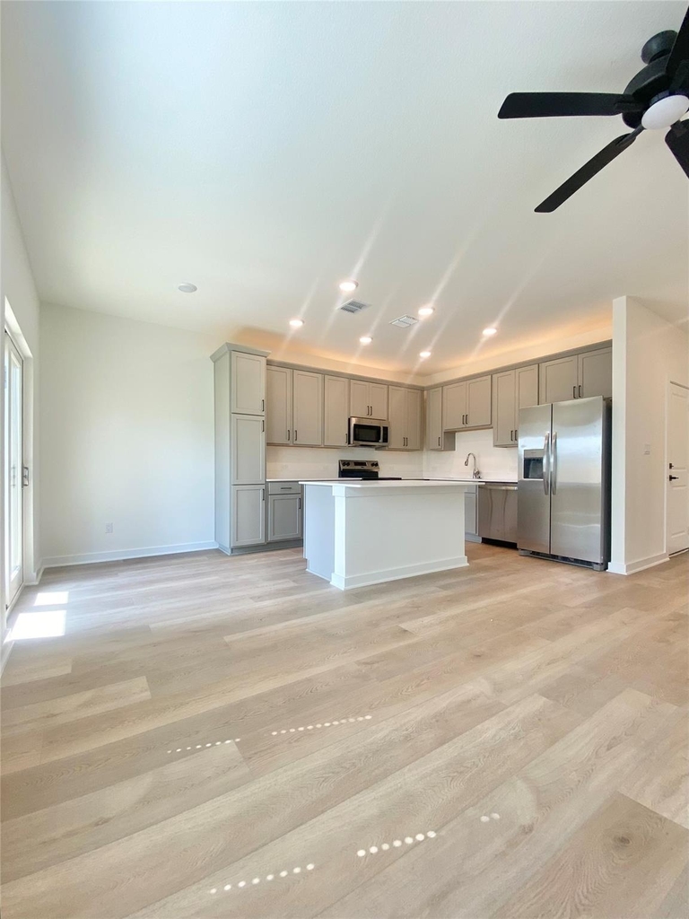 700 Horseshoe Dr - Photo 1