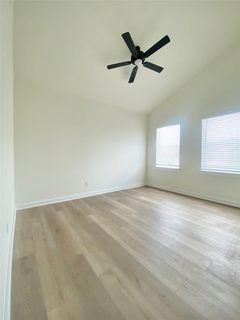 700 Horseshoe Dr - Photo 7