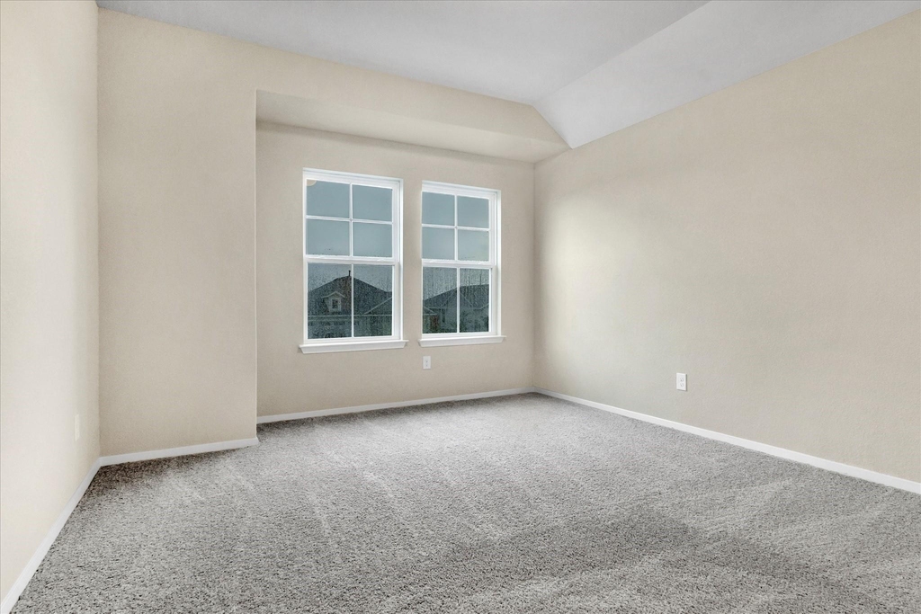 135 Lyndon Dr - Photo 9
