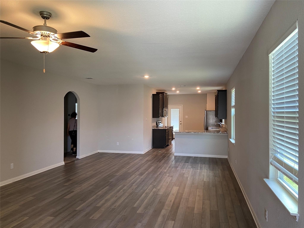 509 Congress Way - Photo 4