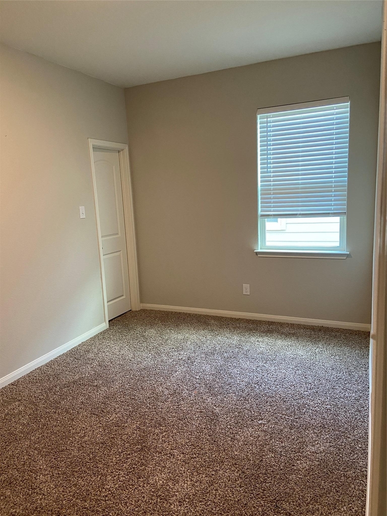 509 Congress Way - Photo 24